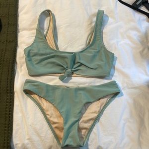Kendal and Kylie bathing suit